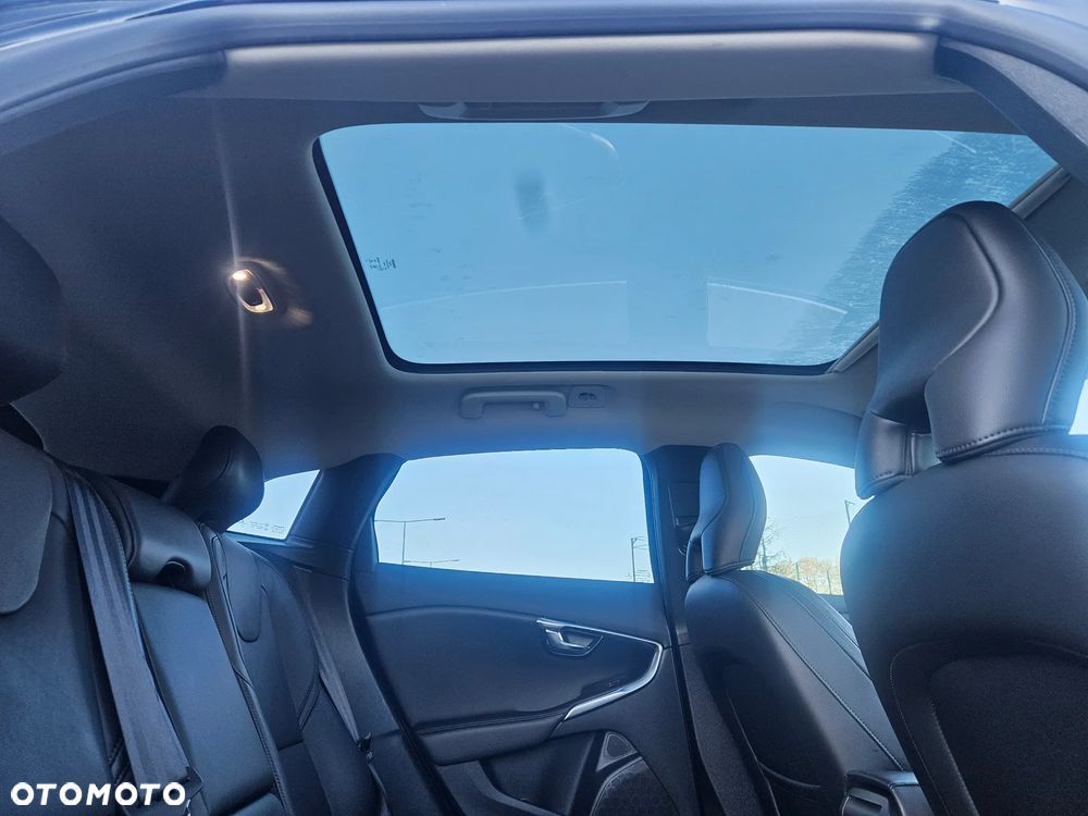 Volvo V40 D3 Inscription - 9