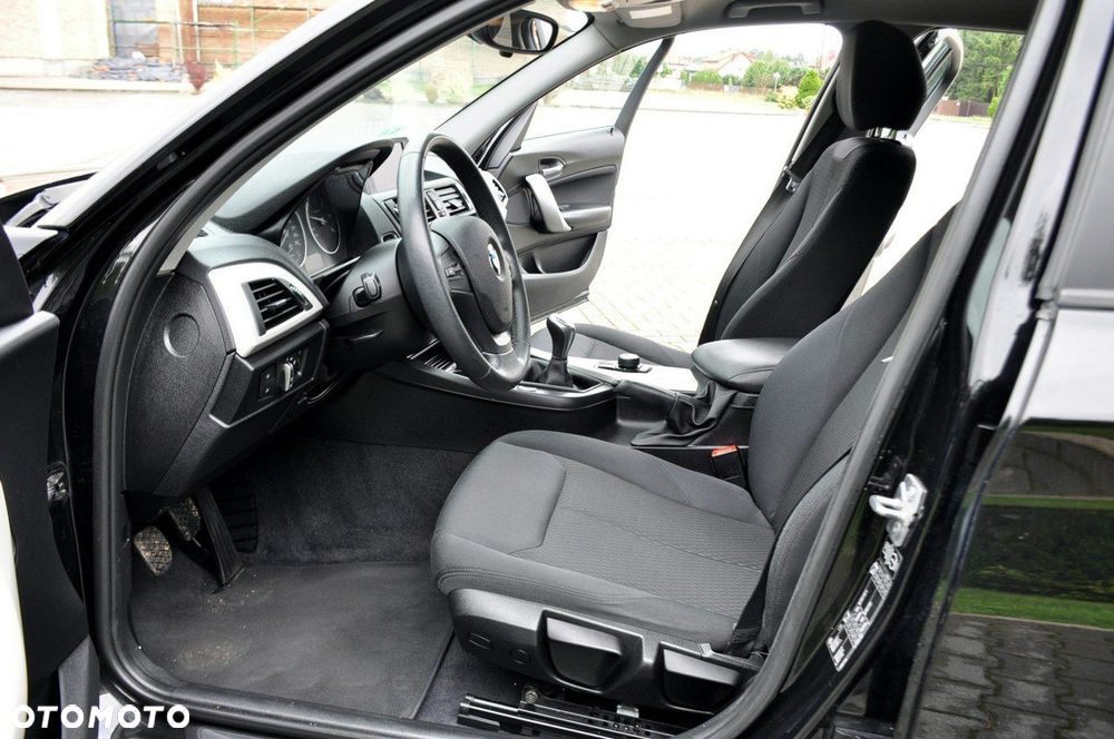 BMW Seria 1 - 21
