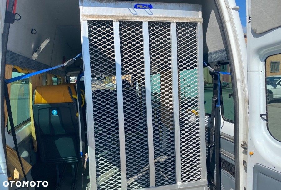 FORD Transit 2.2 TDCi 330 - Minibuss - Dla inwalidów - Pneumatyka - Rampa - 16