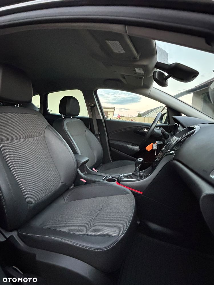 Opel Astra 1.4 Turbo - 8