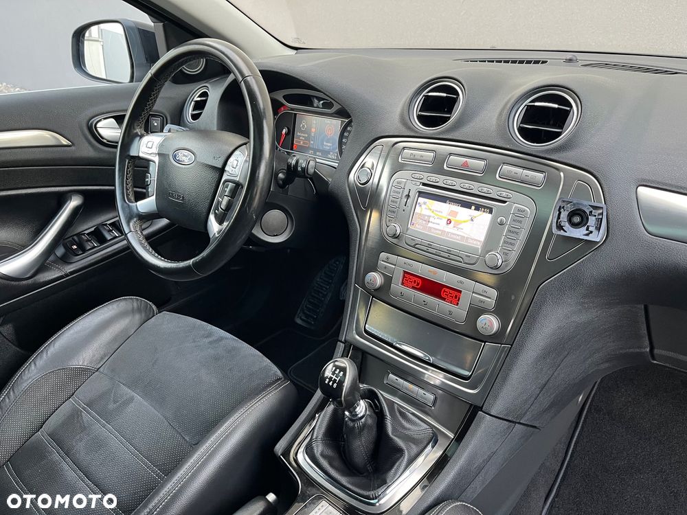Ford Mondeo 2.0 TDCi Titanium - 23