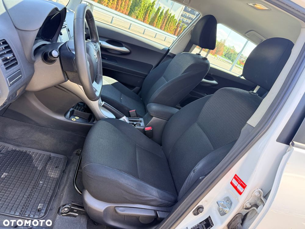 Toyota Auris - 21