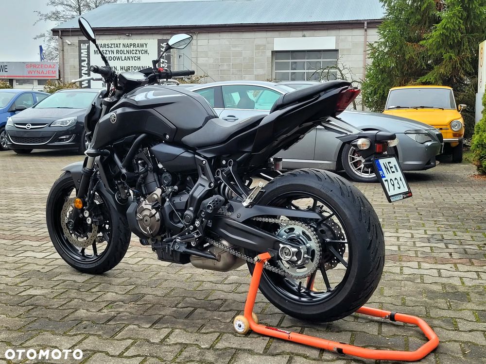 Yamaha MT - 12