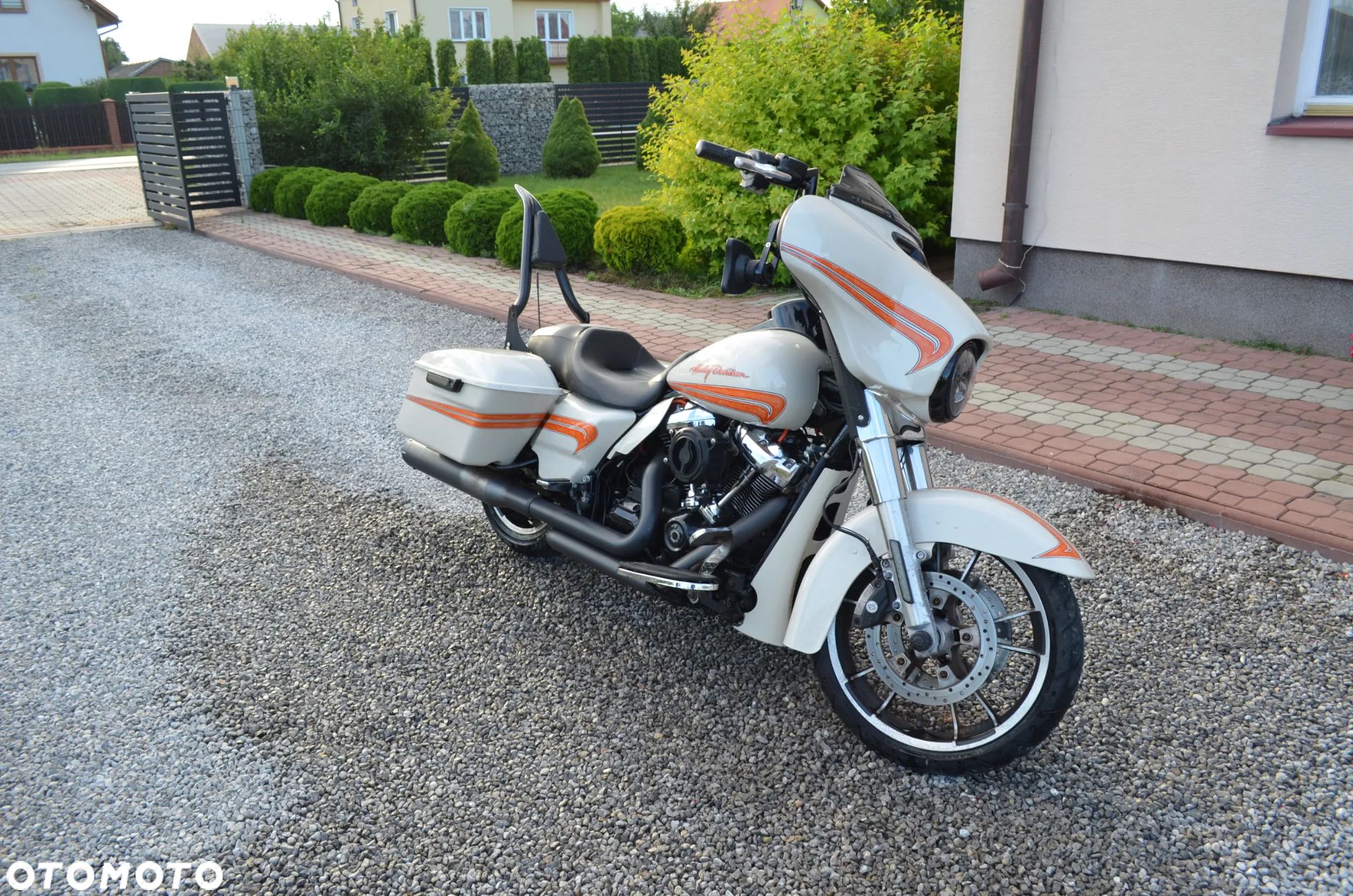 Harley-Davidson Touring Street Glide - 1