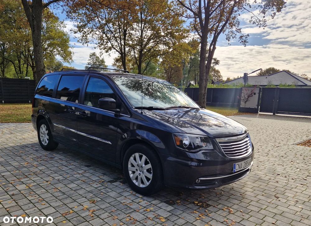 Chrysler Town & Country 3.6 Limited - 7