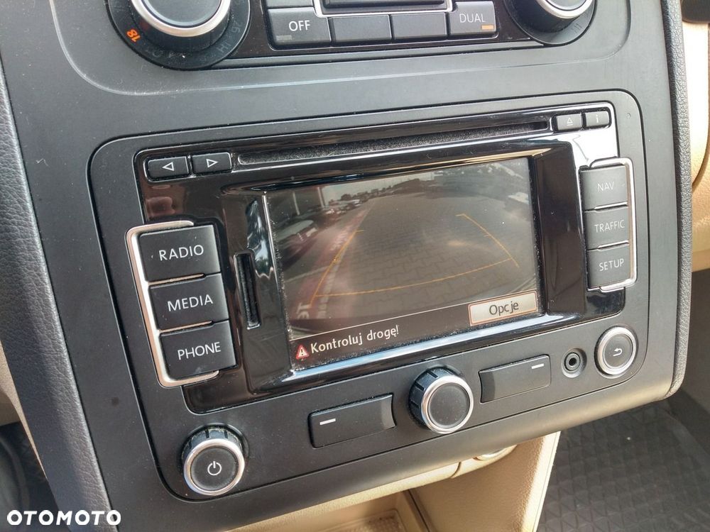Volkswagen Touran - 20