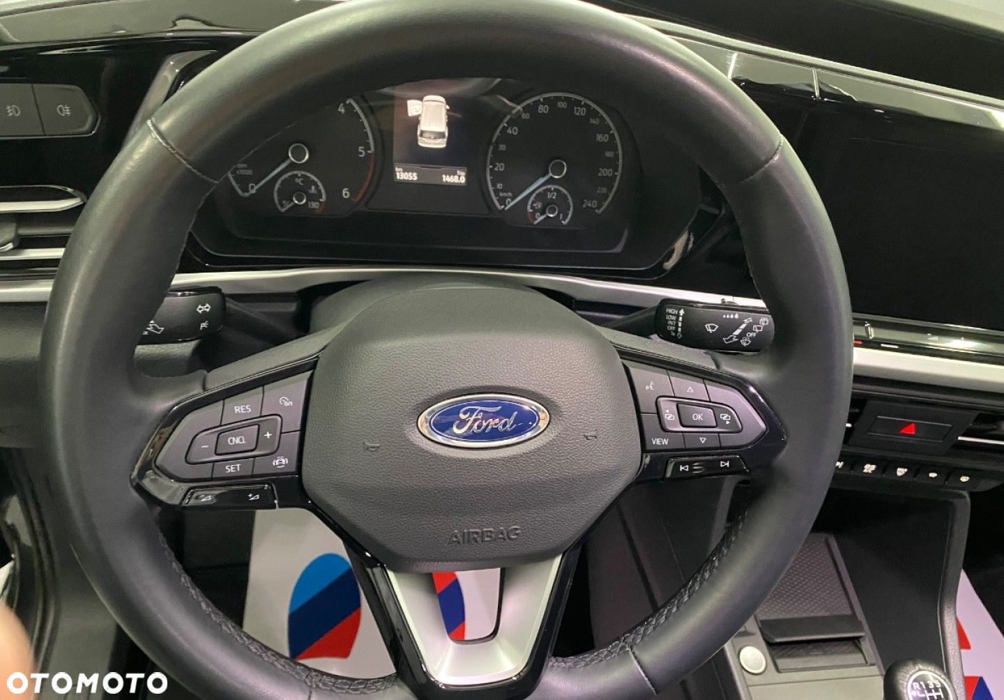 Ford Tourneo Connect - 15