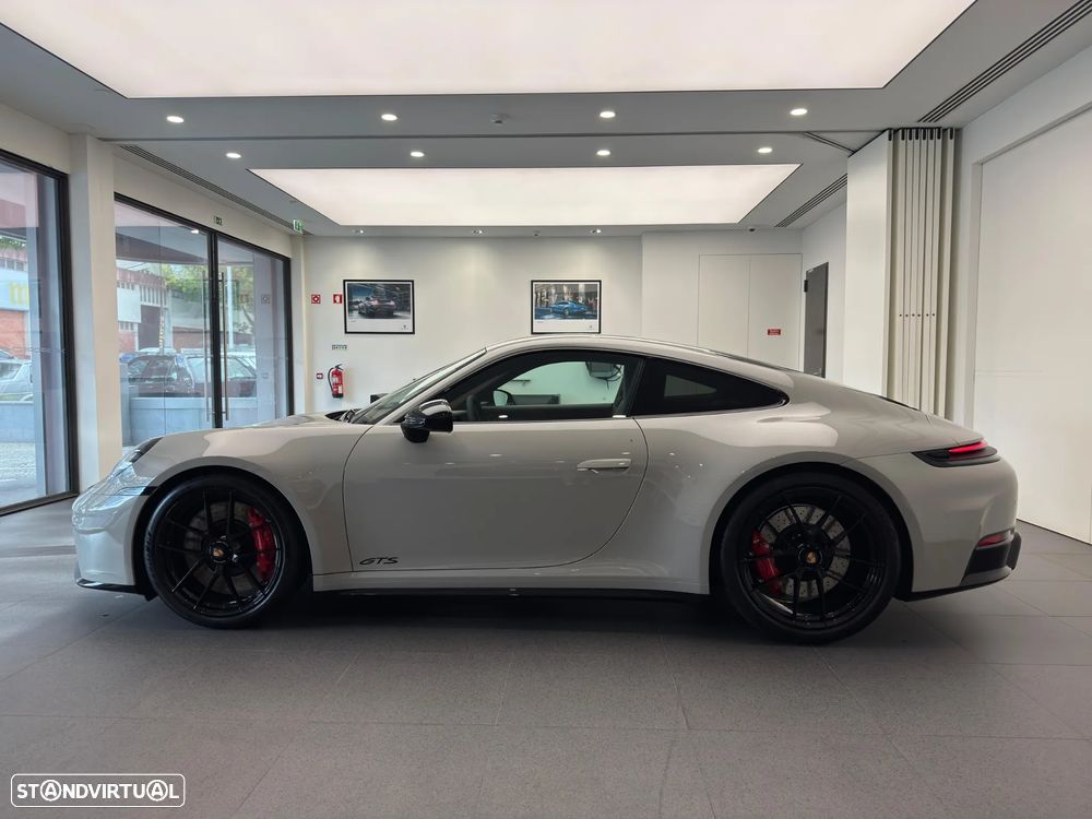 Porsche 911 (992) Carrera 4 GTS - 2