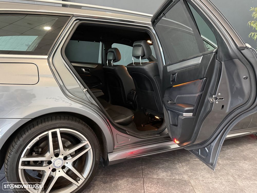 Mercedes-Benz E 250 BlueTEC Avantgarde Auto. - 35