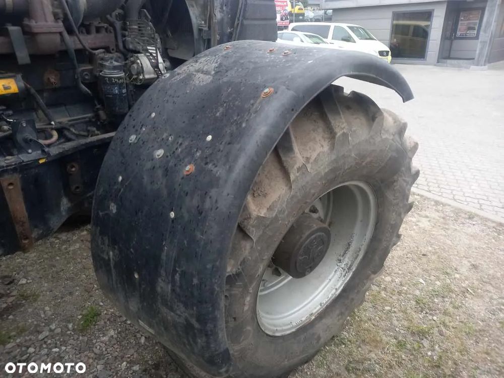 Błotniki przednie Case MX150 - 4