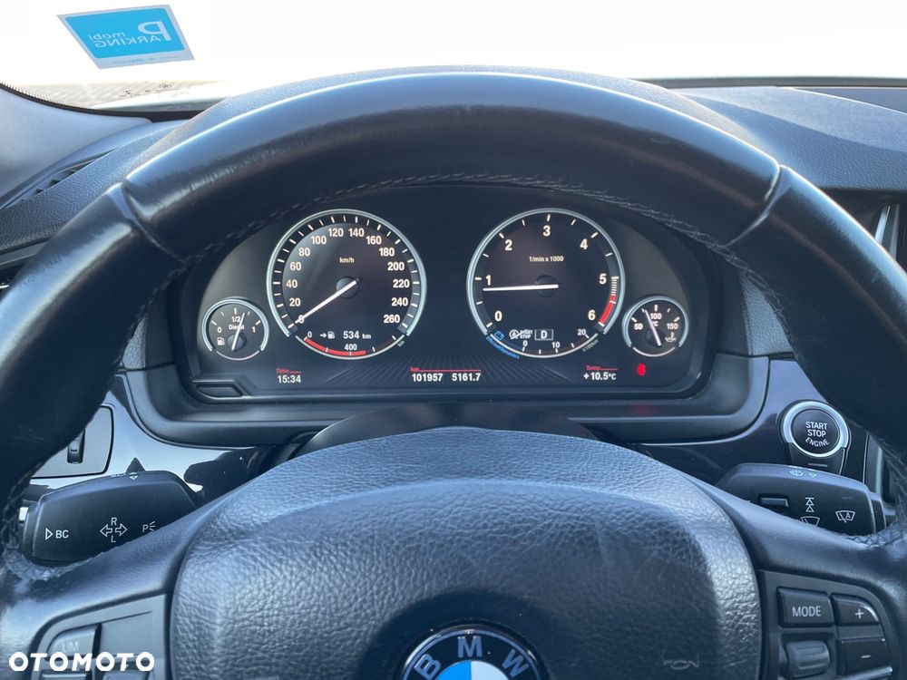 BMW Seria 5 520d xDrive - 10