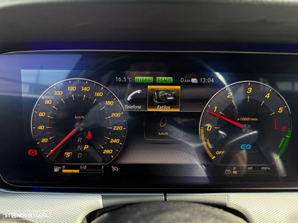 Mercedes-Benz E 300 de AMG Line - 38