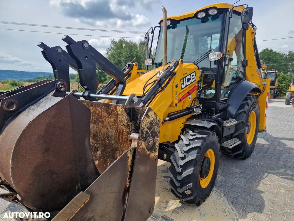 JCB 3cx - 17