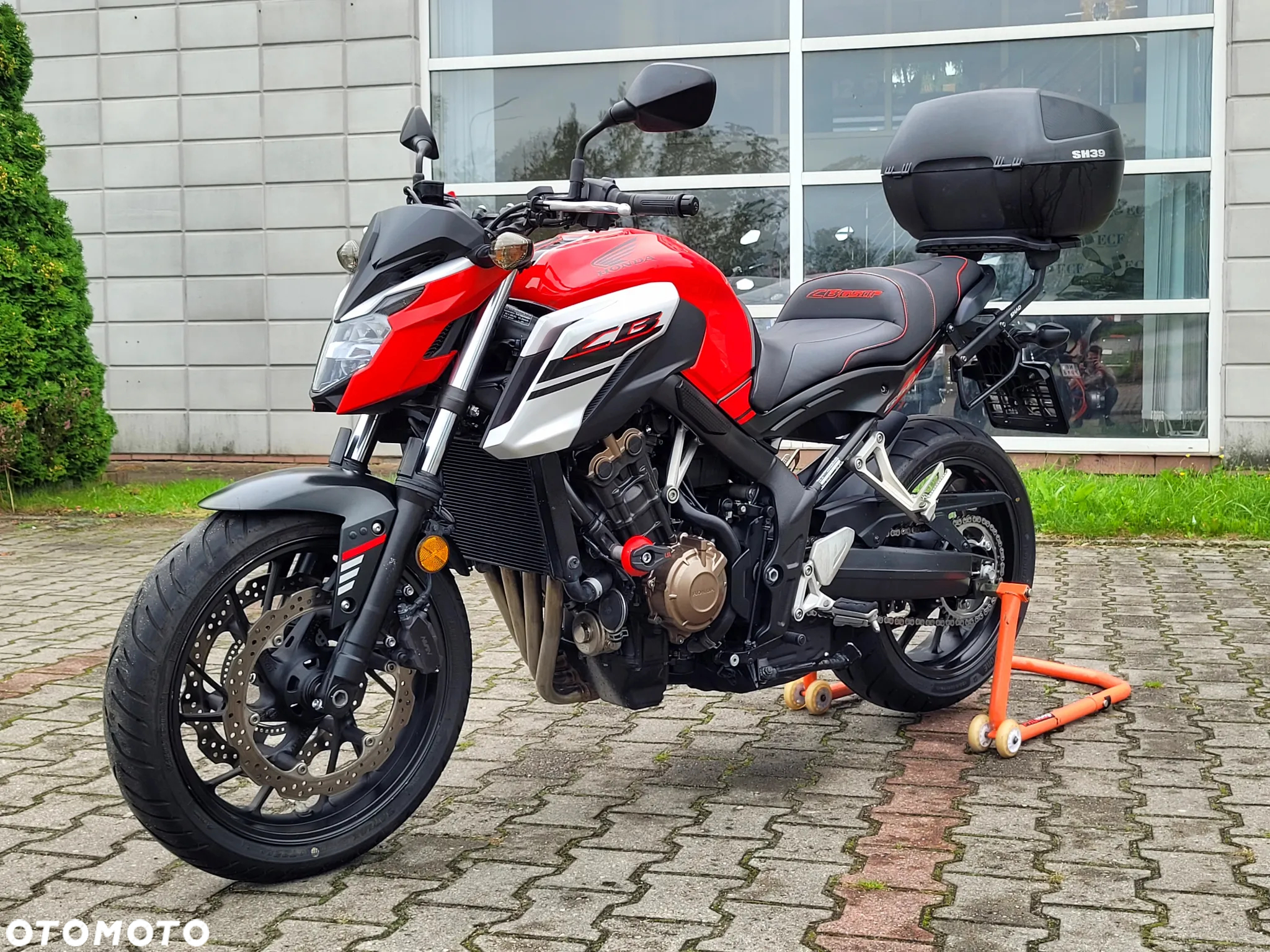 Honda CB - 16
