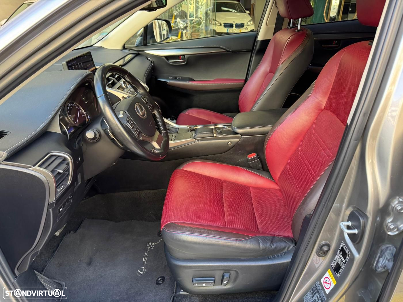 Lexus NX 300h Executive+ - 12