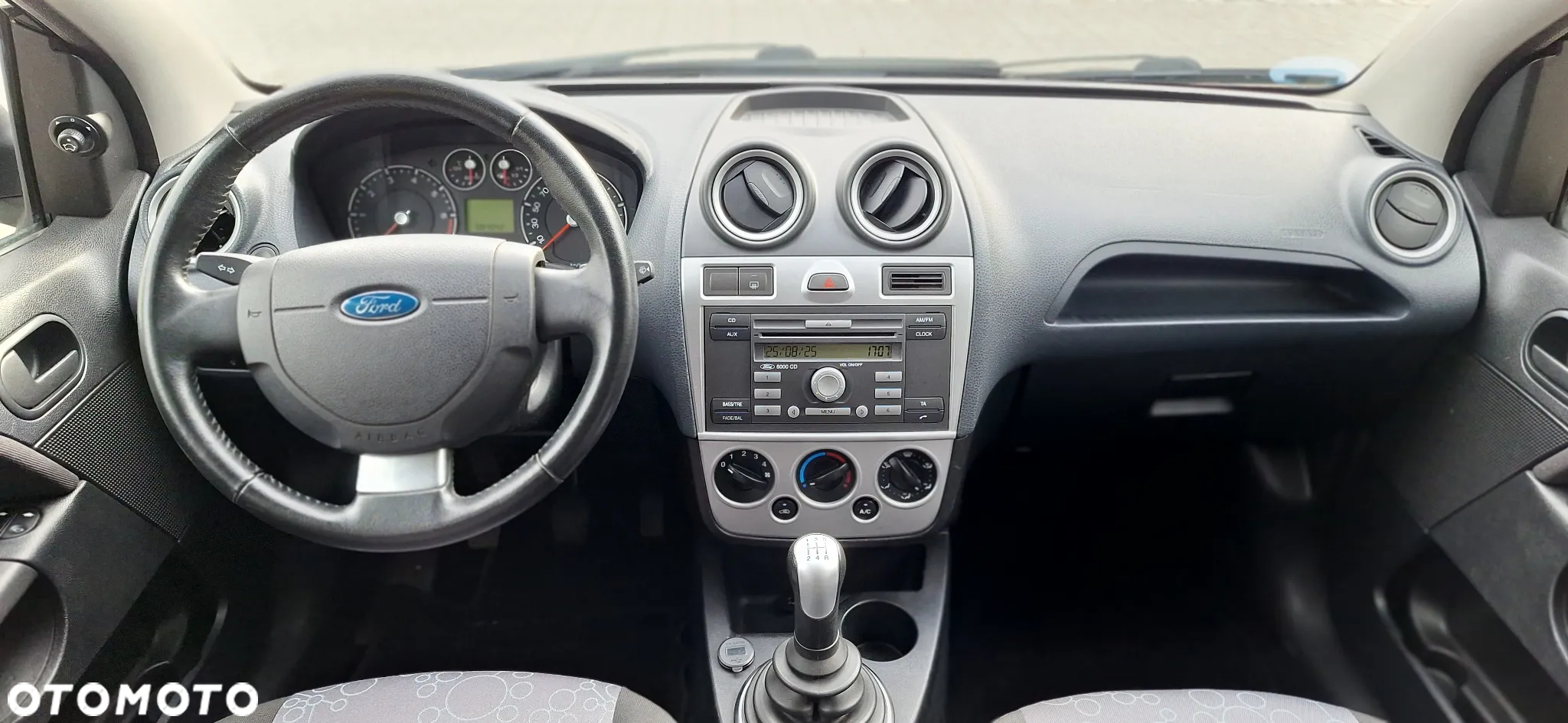 Ford Fiesta 1.4 - 9