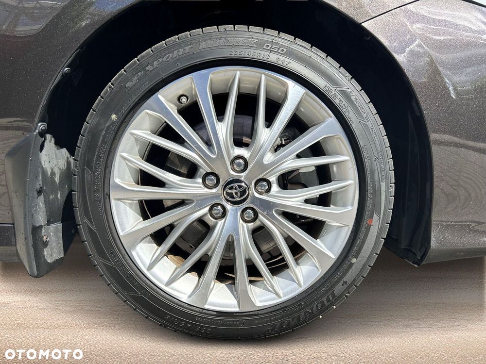 Toyota Camry 2.5 Hybrid Executive CVT - 26