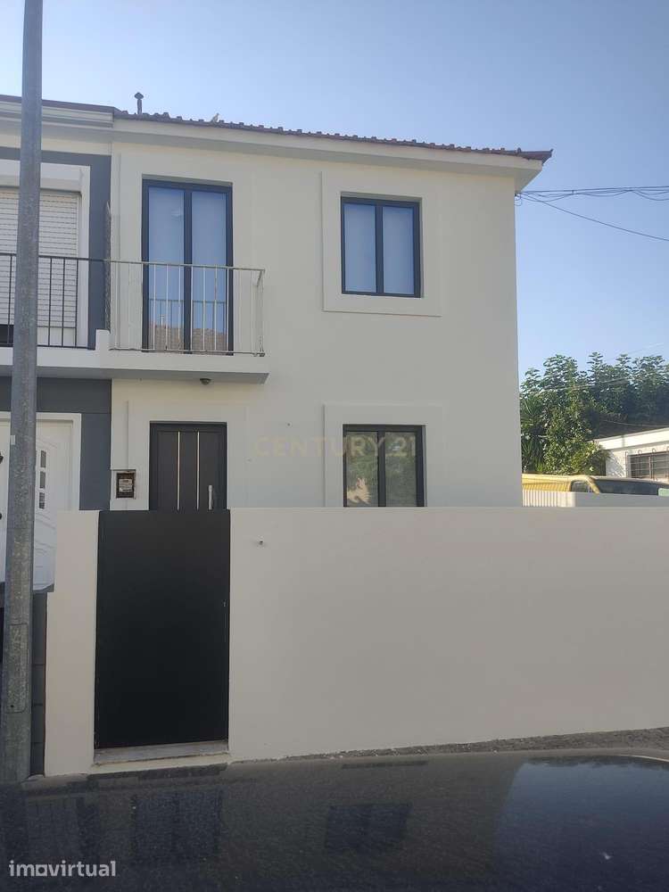 Moradia T3 com Obra total - Ramalde, Porto - Grande imagem: 2/30