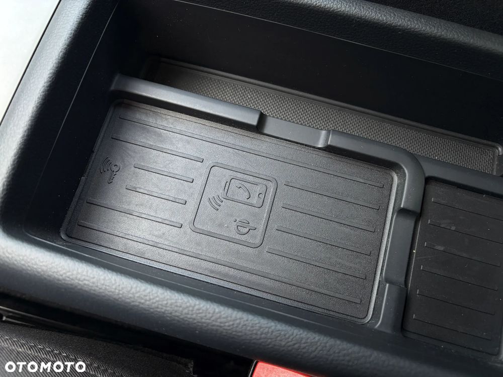 Audi A4 Limousine 40 TFSI S tronic design - 33