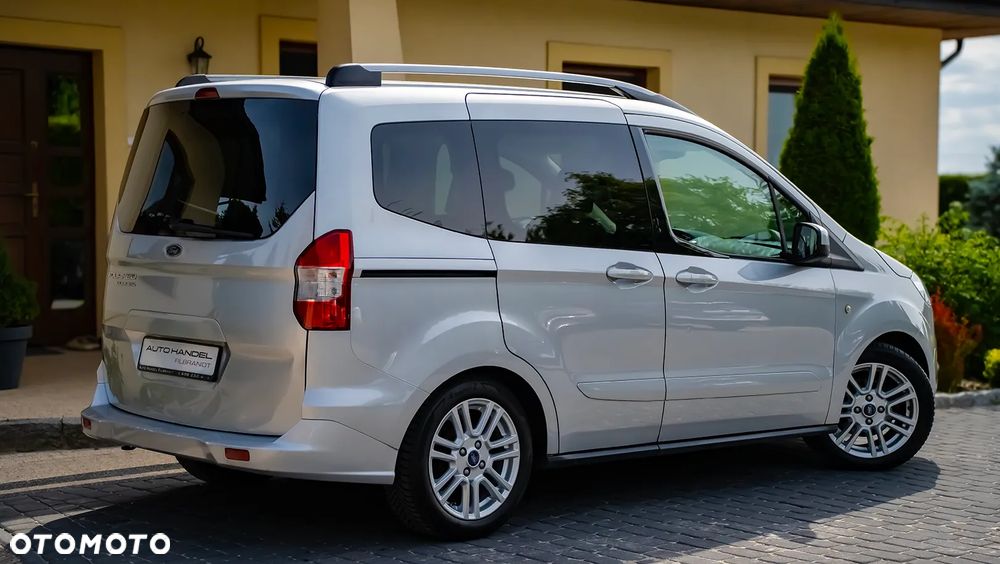 Ford Tourneo Courier 1.5 TDCi Titanium - 19