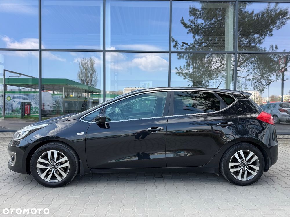 Kia Ceed 1.6 CRDi 136 ISG Spirit - 3
