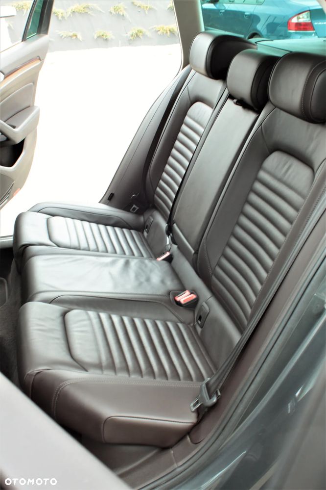 Volkswagen Passat - 8
