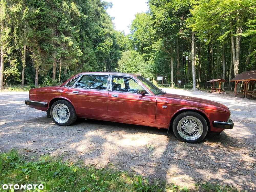 Jaguar XJ Soverign 3.2i - 16