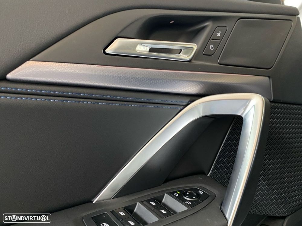 BMW iX1 xDrive30 Pack Desportivo M - 10