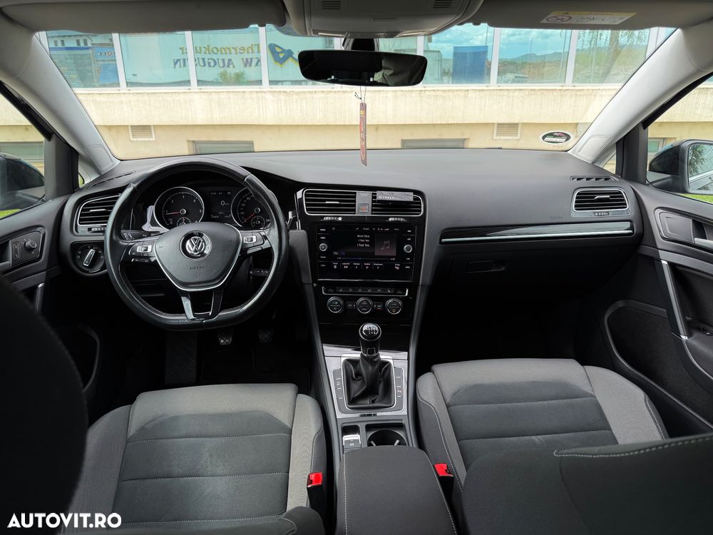 Volkswagen Golf 2.0 TDI SCR Highline - 22