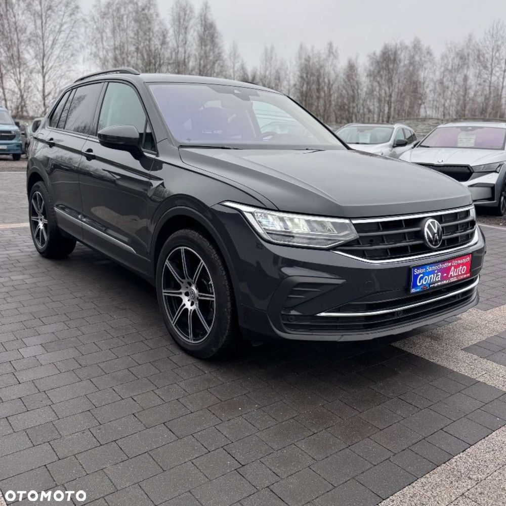 Volkswagen Tiguan - 10