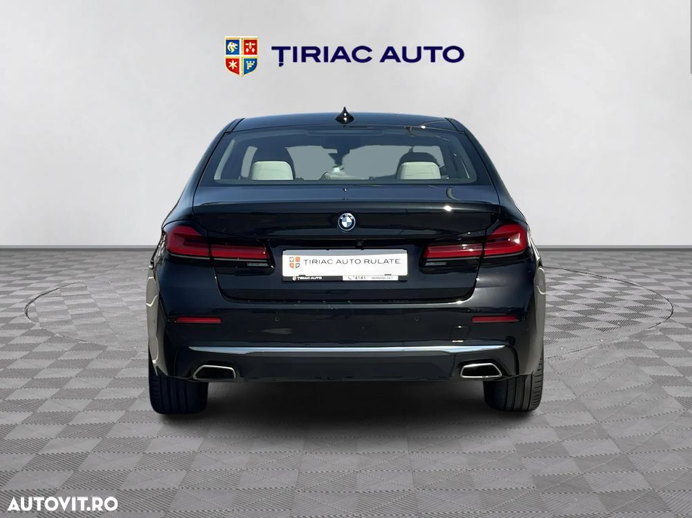 BMW Seria 5 530e Aut. Luxury Line - 7