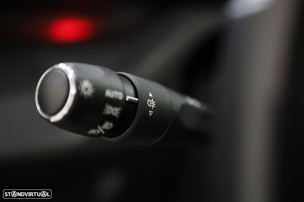 Peugeot 408 1.2 Hybrid GT e-DCS6 - 18