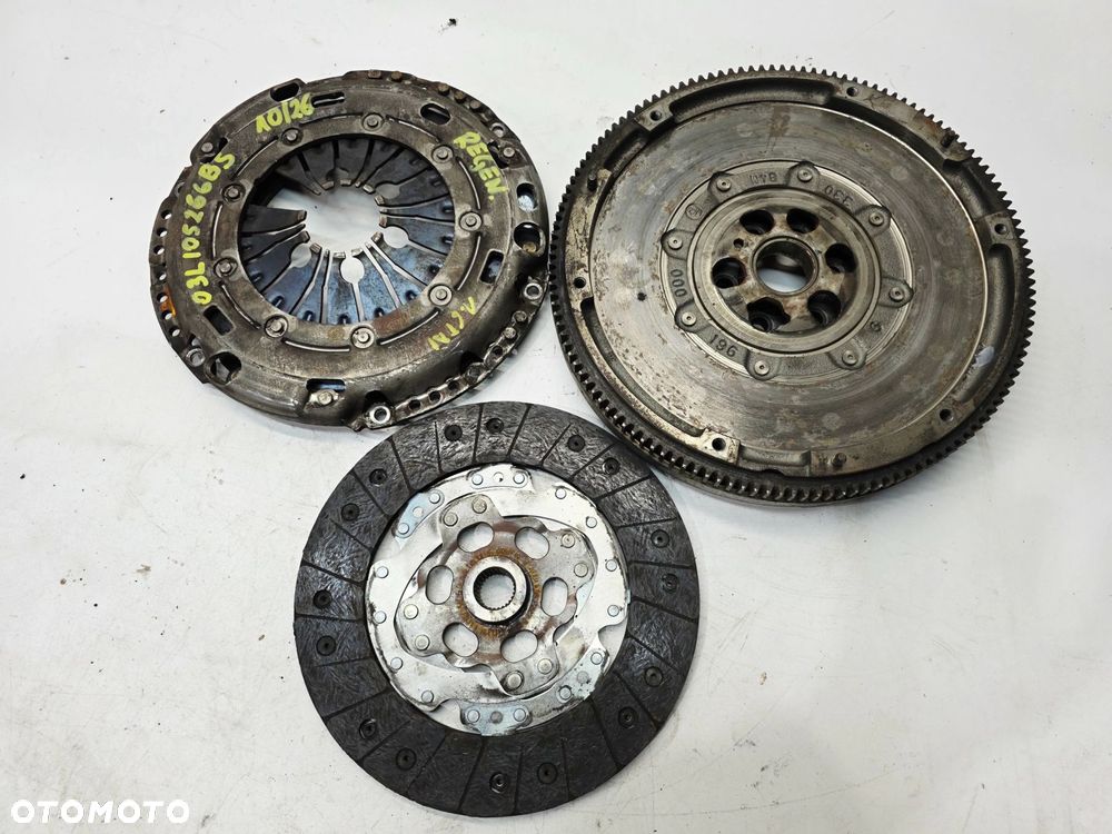 KOŁO DWUMASOWE SPRZĘGŁO AUDI VOLKSWAGEN SEAT SKODA 1.6TDI 03L105266BS 10/26 - 2