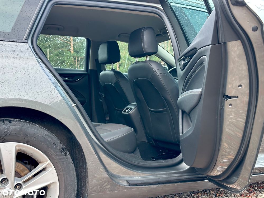 Opel Insignia - 17