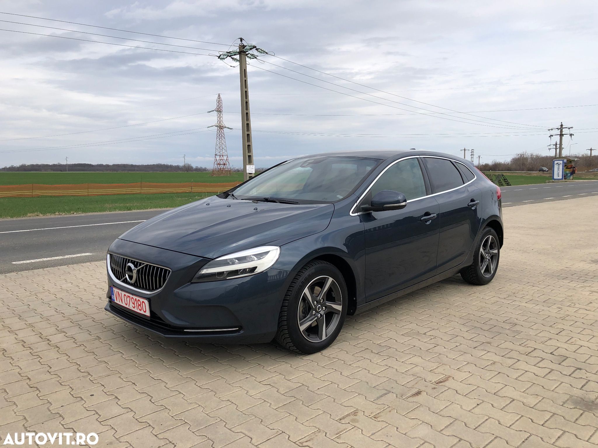 Volvo V40 D2 Inscription - 1