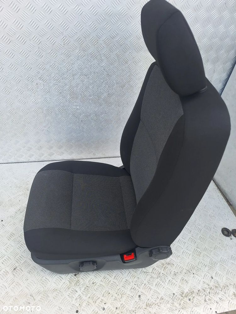 FOTEL PRAWY PRZÓD PASAŻERA VW TRANSPORTER T5 LIFT T6 CARAVELLE - 3