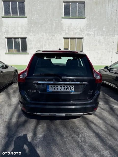 Volvo XC 60 D4 AWD Momentum - 2