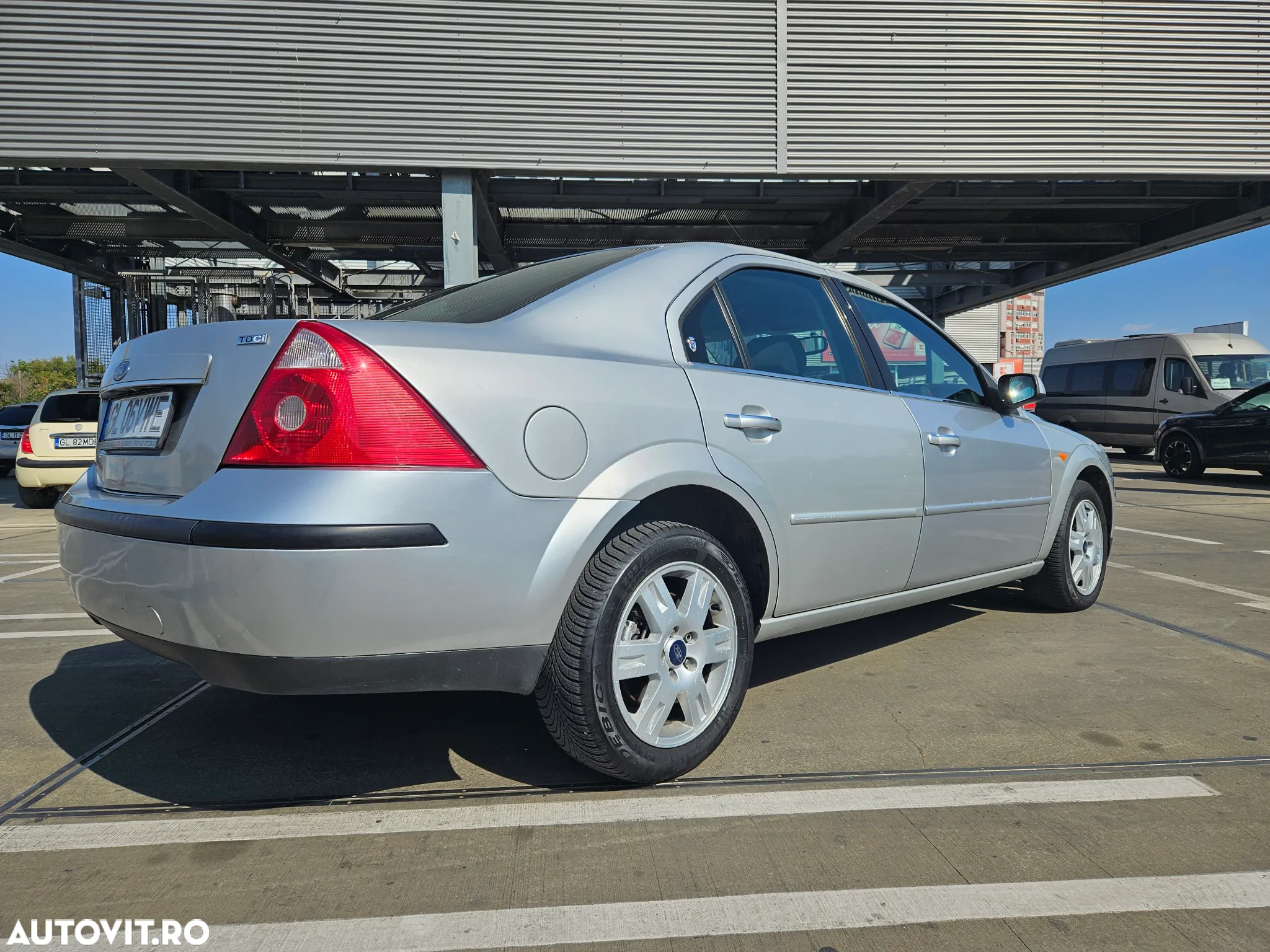 Ford Mondeo 2.0TDCi Ghia - 4