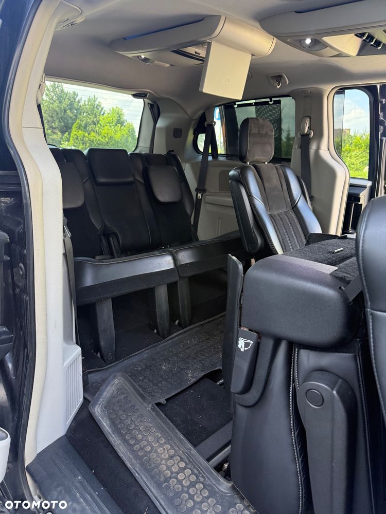 Chrysler Town & Country 3.6 Limited - 30