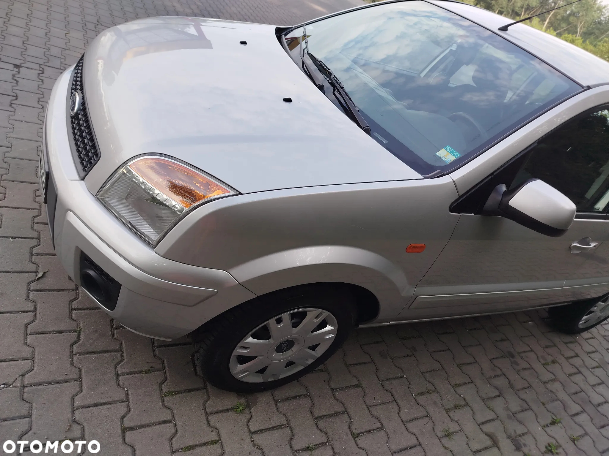 Ford Fusion 1.6 Elegance - 10