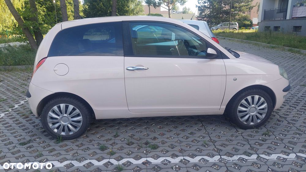 Lancia Ypsilon - 1