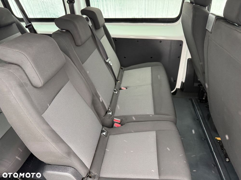 Peugeot Expert Kombi Standard 2,8t - 17