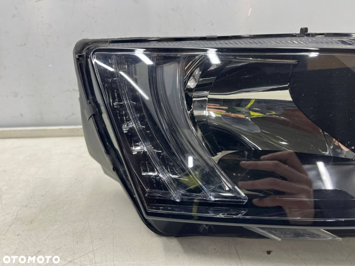 Lampa reflektor Skoda Octavia III LIFT 16-20r. PRAWA przednia H7 DRL LED prawy przód 5e1941016c - 4