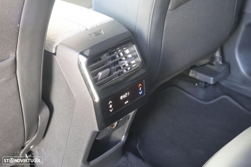 Peugeot 5008 1.2 Hybrid Allure e-DCS6 - 51