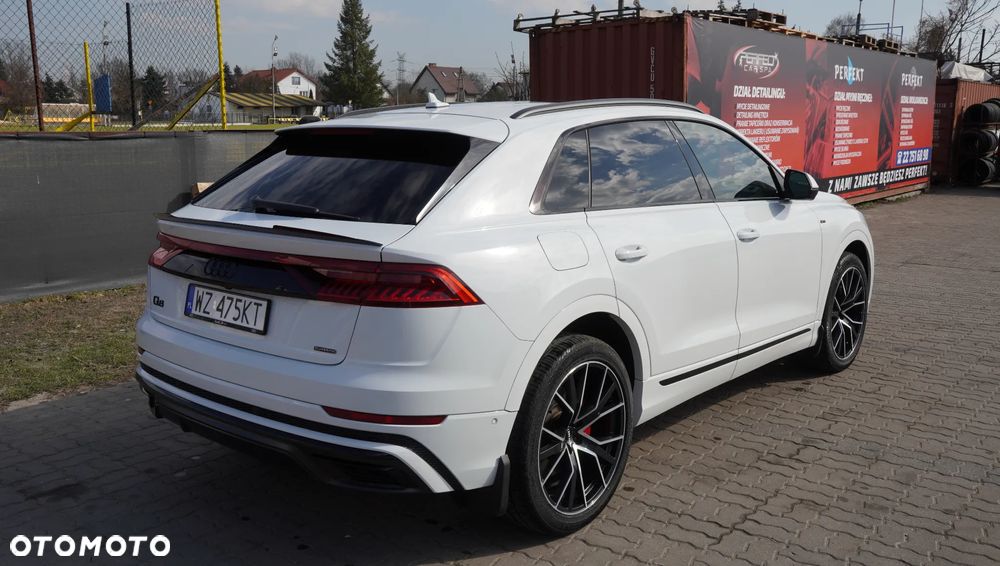 Audi Q8 55 TFSI quattro tiptronic - 4
