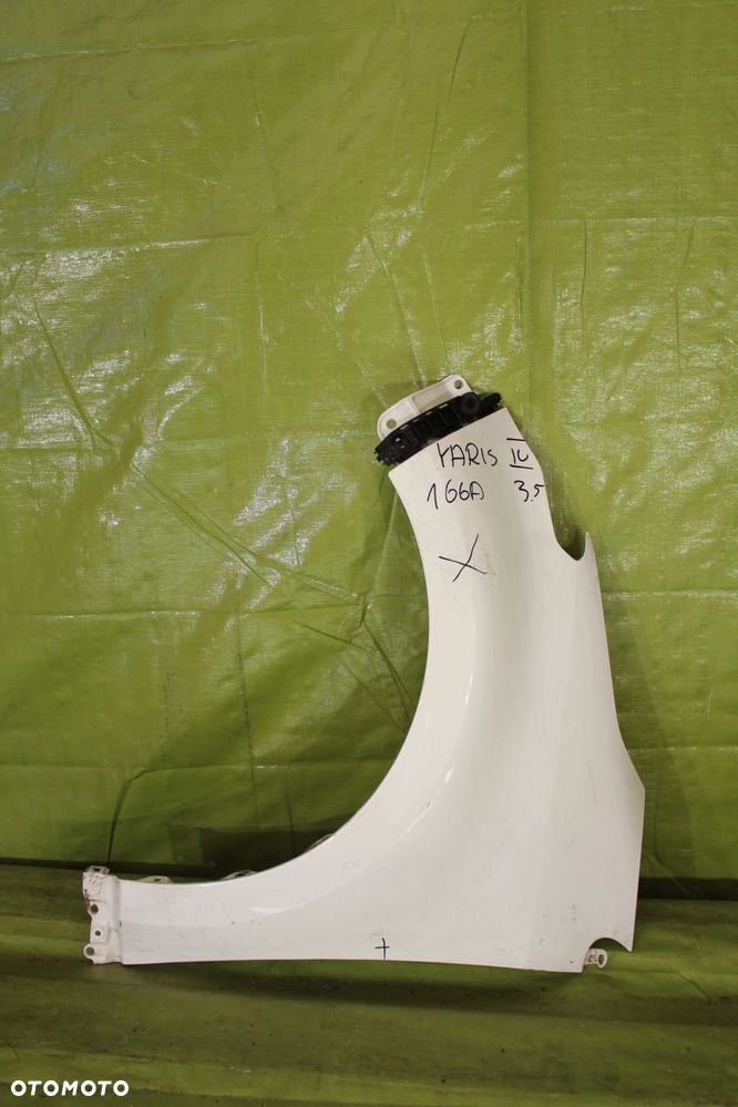 Błotnik Toyota Yaris IV po 2020r. przód lewy - 1