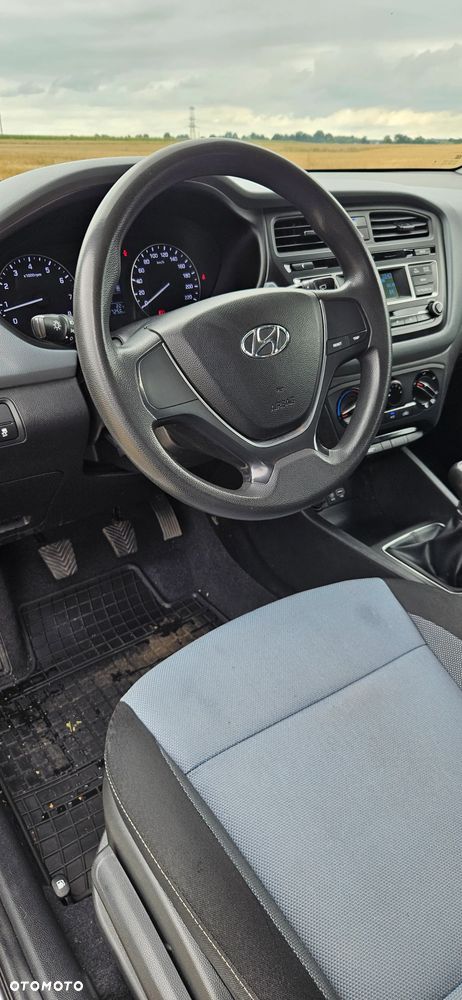 Hyundai i20 - 14