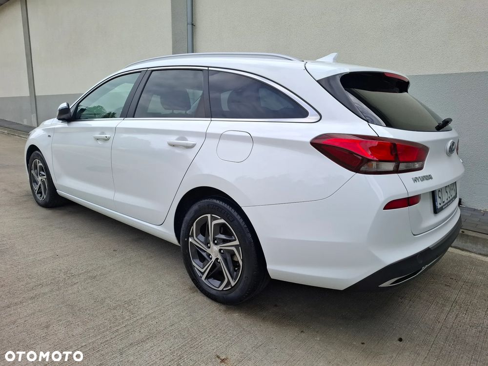 Hyundai i30 Kombi 1.5 T-GDI 48V-Hybrid Intro - 3