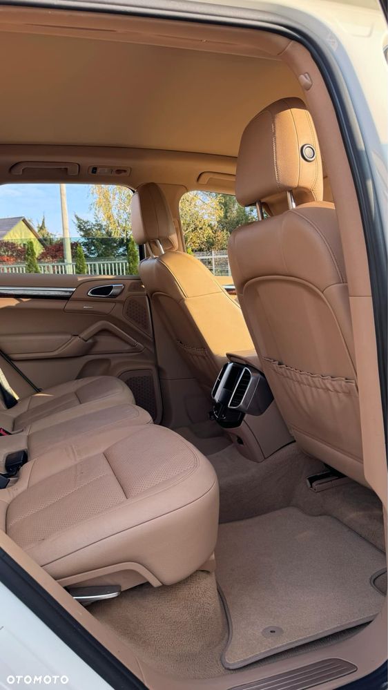 Porsche Cayenne - 7
