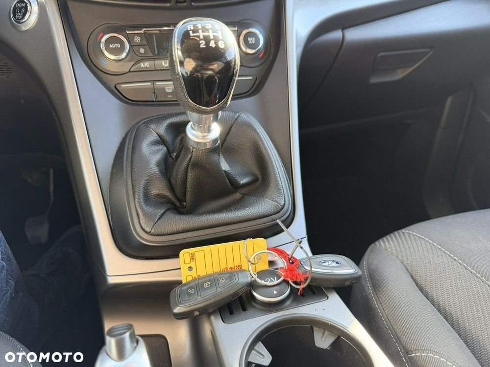 Ford Kuga 2.0 TDCi 4x2 Titanium - 28